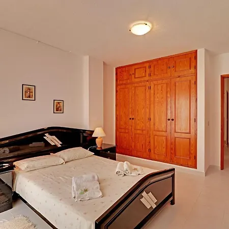 Ocean View By Homing דירה *